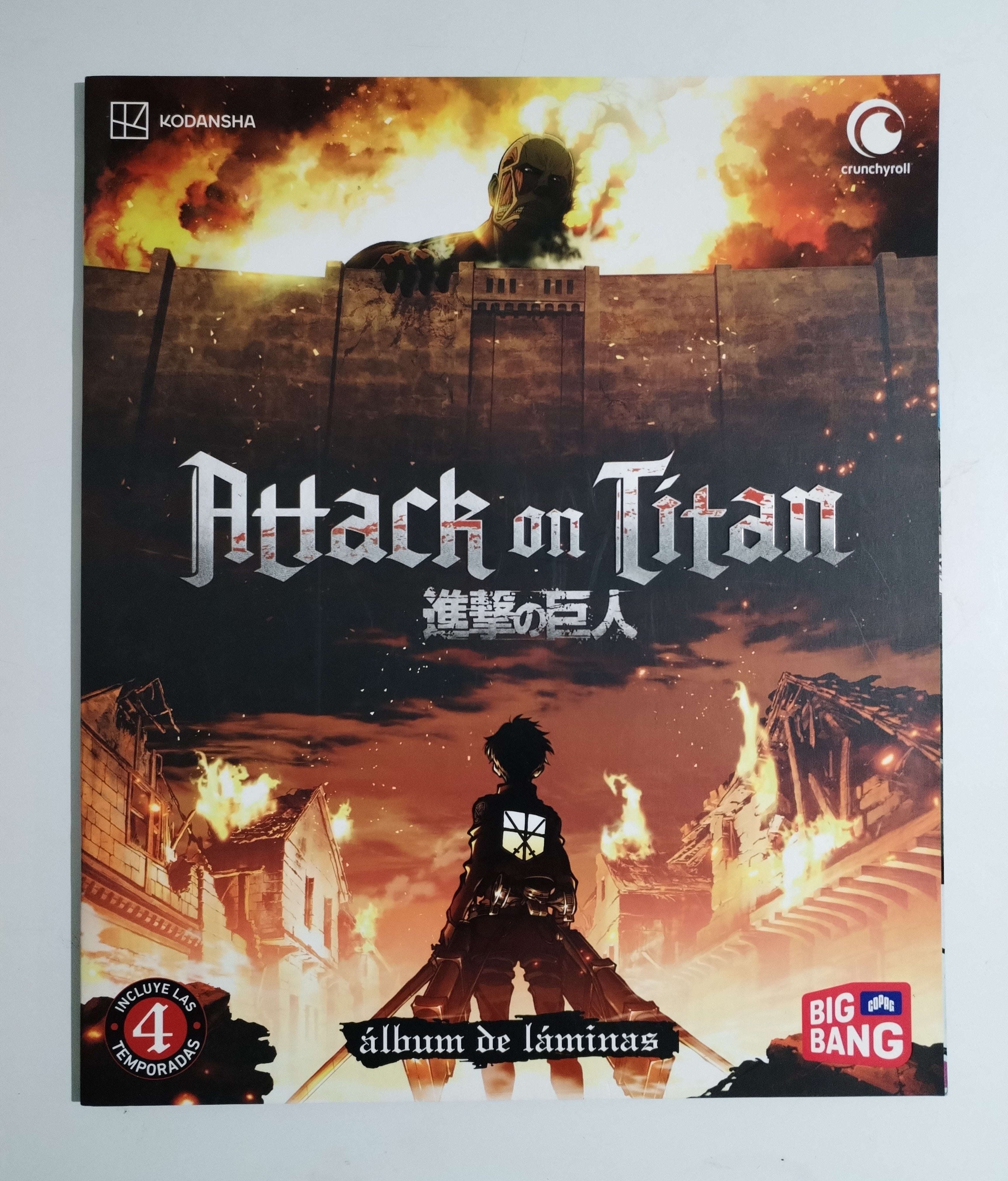 Álbum attack on titan + 6 variantes de sobres